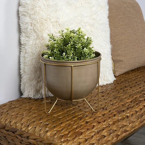 Stratton Home Decor Modern Medium Bronze Embossed Metal Plant Stand 3 Stratton Home Decor Modern Medium Bronze Embossed Metal Plant Stand - Image 3